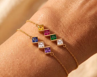 お母さんへのカスタムスクエア誕生石ブレスレット、925スターリングシルバー金メッキ長方形マルチストーンブレスレット、お母さん、奥様、ご家族へのギフト