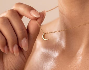 Dainty Moon Gold Necklace, Tiny Moon Pendant, Minimalist Crescent Celestial Jewelry, Dainty Necklace Gift for Her, Bridesmaid Gift