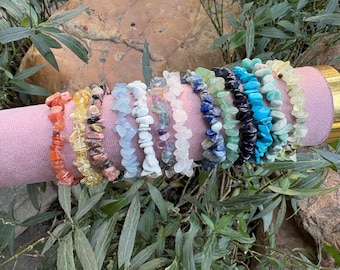 Handmade Crystal Chip Bracelet – Natural Gemstone Healing Jewelry for Energy Balance & Positive Vibes