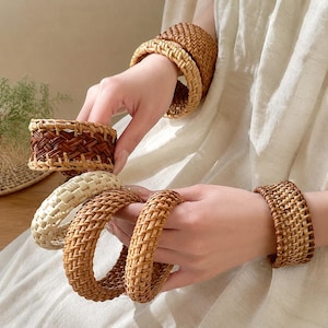 Boho Woven Rattan Bangle Bracelet for Women, Handmade Natural Cane Round Cuff, Vintage Ethnic Stackable Bracelet, Summer Beach Jewelry