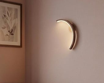 Japandi solid wood wall sconce for reading Handmade LED wall lamp Wooden oak walnut light Minimalist Midcentury modern night lighting