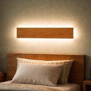 Könnte beinhalten: Ein Set aus drei Keramikbechern mit gesprenkelter, matter Oberfläche. Die Becher sind in den Farbtönen Creme, Hellgrau und Dunkelgrau gehalten. Jeder Becher hat ein schlichtes, minimalistisches Design und einen abgerundeten Henkel.