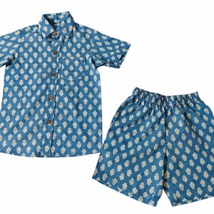Set med bomull för småbarnspojkar | Blå tryckt skjorta och shorts | Sommarset för barn, set i kombination