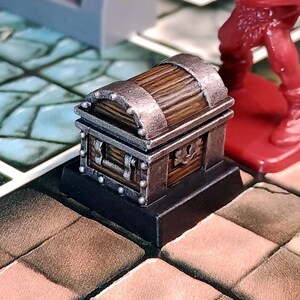 HeroQuest Treasure Chest Artisan Keycap – Working Lid with Gold Treasure Insert, Cherry MX Compatible
