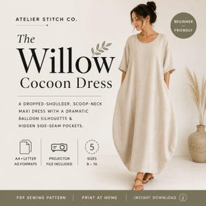 Może przedstawiać: Beżowa sukienka maxi z obniżonymi ramionami, okrągłym dekoltem, balonową sylwetką i kieszeniami bocznymi. Tekst głosi: Atelier Stitch Co. The Willow Cocoon Dress, sukienka maxi z obniżonymi ramionami i okrągłym dekoltem.