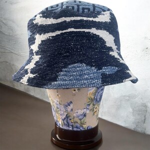 Patchwork Fischerhut, Satin gefüttert, Upcycled Slow Fashion Kopfbedeckung, nachhaltiger Hut