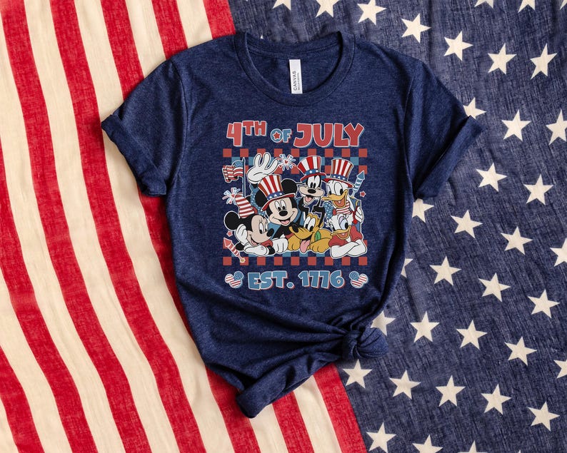Mickey and Friends 4th July 2026 Shirt, Disney Independence Day Tee, Disneyland Family, Walt Disney World T-shirt bild 7