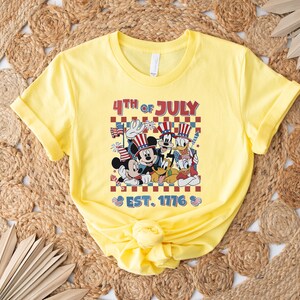 Mickey and Friends 4th July 2026 Shirt, Disney Independence Day Tee, Disneyland Family, Walt Disney World T-shirt bild 5