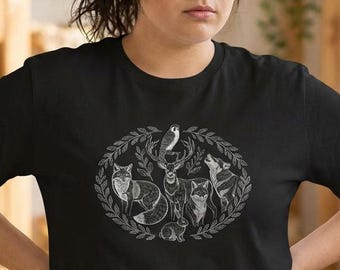 Forest Animals Wreath T-Shirt | Woodland Fox Deer Owl Graphic
