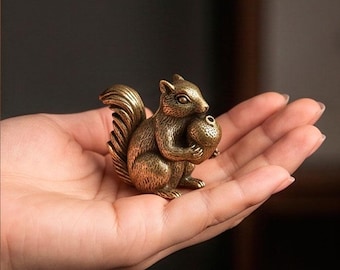 Solid Brass Squirrel Figurine with Acorn – Retro Woodland Animal Statue, Rustic Desk Decor