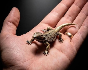 Solid Brass Bearded Dragon Figurine – Vintage Reptile Desk Decor, Animal Sculpture Tea Pet