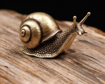 Solid Brass Snail Figurine – Vintage Animal Sculpture, Retro Desk Decor, Miniature Garden Ornament