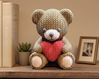 Figura de osito de peluche tejido con corazón, decoración de escritorio impresa en 3D (4,1")