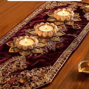 Decoratieve lotus theelichthouder met kauri schelpen en spiegeltjes, Diwali woondecoratie, feestelijk tafelstuk, huwelijksgeschenk