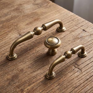 Vintage Cabinet Handles Drawer Pulls Antique Kitchen Hardware Furniture Pulls Decorative Cabinet Knobs Dresser Handles Classic Home Upgrade