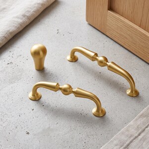 Vintage Cabinet Pulls and Knob, Elegant Drawer Handles, French Country Dresser Hardware, Kitchen Cupboard Wardrobe Furniture Decor