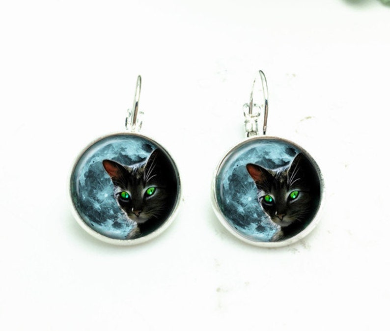 1 pair of 16mm Handmade Cat Glass Cabochon French Earwire Earrings