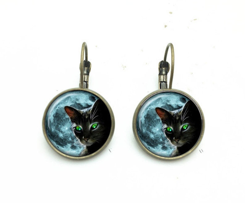 1 pair of 16mm Handmade Cat Glass Cabochon French Earwire Earrings