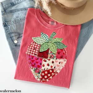 Strawberry Shirt, Patchwork Quilted Farmhouse Berry Tee, Rustic Gingham Floral Cottagecore Aesthetic, Vintage Print Comfort Color Shirt