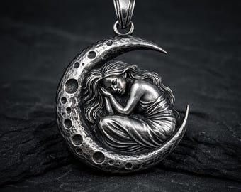 Colgante de la Diosa de la Luna en Plata de Ley, Collar de Regalo de Luna Creciente, Colgante Celestial de Plata, Joyería Gótica Boho, Regalo de Fantasía para Ella