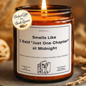 Book Lover Gift – One More Chapter Candle for Binge Readers, Funny Bookish Decor, Reading Nook Gift, Book Club Gift