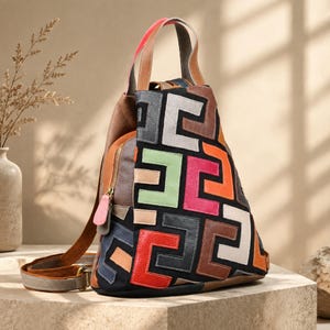 Mochila de cuero con estampado geométrico, mini mochila de piel de vaca hecha a mano, mochila informal retro para mujer.