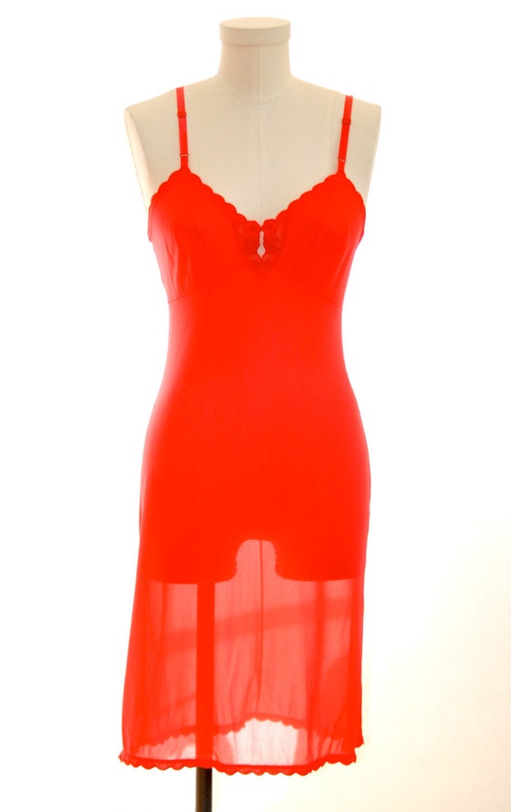 Vassarette - Vintage Slip Dress - Bombshell Red La