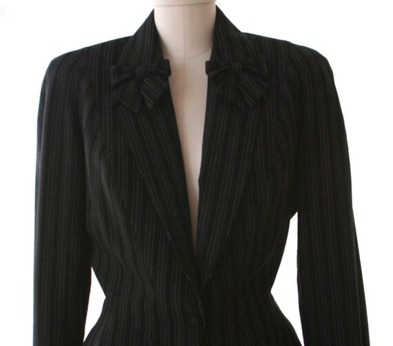 THIERRY MUGLER - Pinstripe Pant Suit - Size 2 or 4