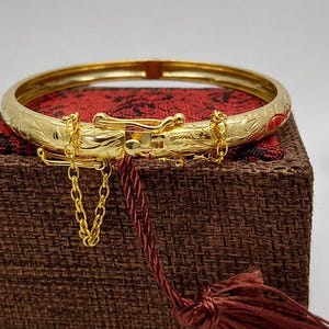 Valentine's Gif Vintage Estate New Style 14k Yellow Gold 7.25" Bangle Bracelet