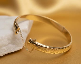 Vintage 14K Yellow Gold Bangle Bracelet, Engraved Dainty Gold Bracelet for Women, Minimal Classic Gold Jewellery, Gift for Her