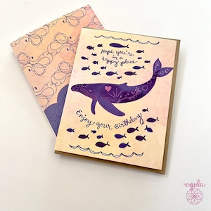 Carte de voeux pour un endroit heureux avec une baleine - Cartes d'animaux en forme de coeur Carte d'anniversaire de baleine, vie marine, animal marin marin, joyeux anniversaire de la côte