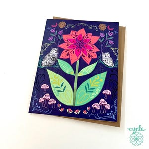 ピンクの花のグリーティング カード - かわいい花柄のピンクのフクロウの友情の花のカード、庭の文房具、彼女へのギフト、自然植物カード、鳥好きの人