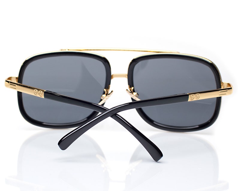 oversized black aviators