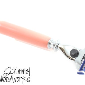 Peach Pearl Razor