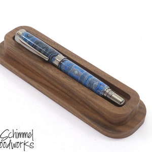 Walnut  Fountain Pen Display