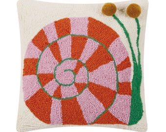 Almohada de gancho con pompones y paso de caracol - Elizabeth Olwen