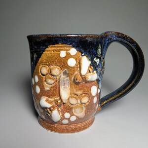 Friendly Bee Crystal quartz harmony Hand-thrown Stoneware Mug