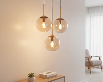 Lampada a sospensione moderna nordica / lampada a globo in vetro fumé / dettagli in ottone