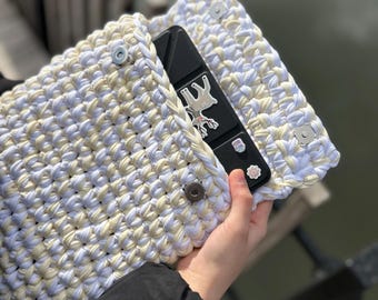 Chunky Knit T-Shirt Yarn Tablet Sleeve, Two-Tone Crochet iPad Case, Clutch Bag