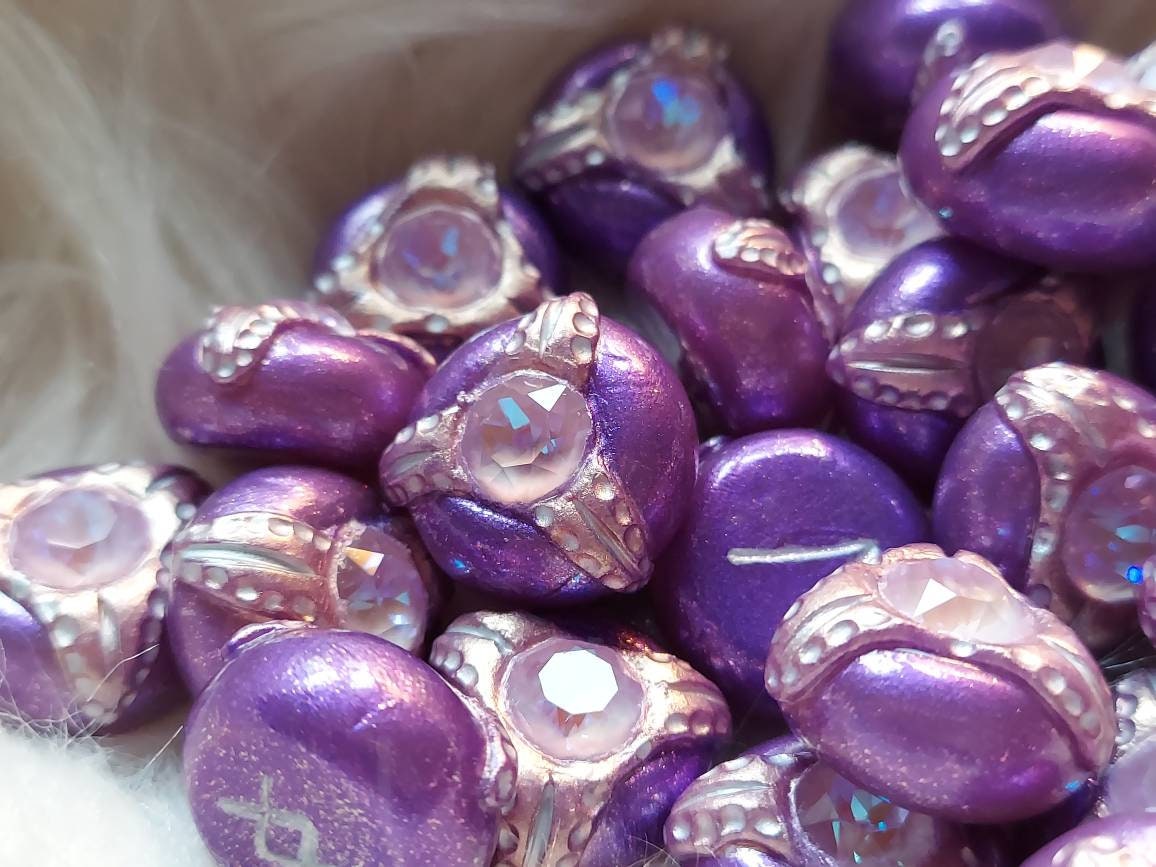 Elder Futhark Rune Set- Sigyn's Delight - Etsy