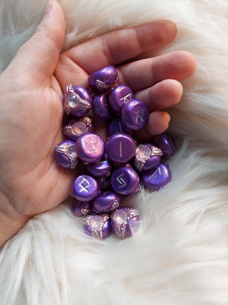 Elder Futhark Rune Set Sigyn's Delight - Etsy