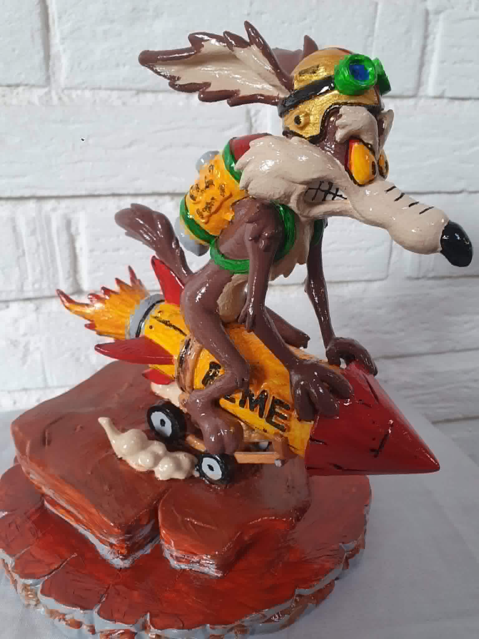Wile coyote figurine - Etsy 日本