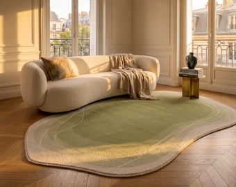 Tappeto astratto verde dalle forme organiche, morbido tappeto scandinavo irregolare