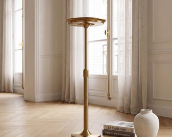 Lámpara de pie moderna de latón, lámpara de pie minimalista dorada, decoración elegante para la sala de estar.