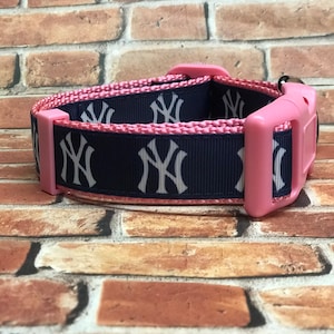 Dog collar . New York Baseball .. Yankees Inspired Dog Collar. You choice of webbing colors .