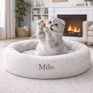 Personalized Calming Dog Beds with Name, Round Donut Pet Bed for Dogs and Cats, Plush Washable Indoor Bed