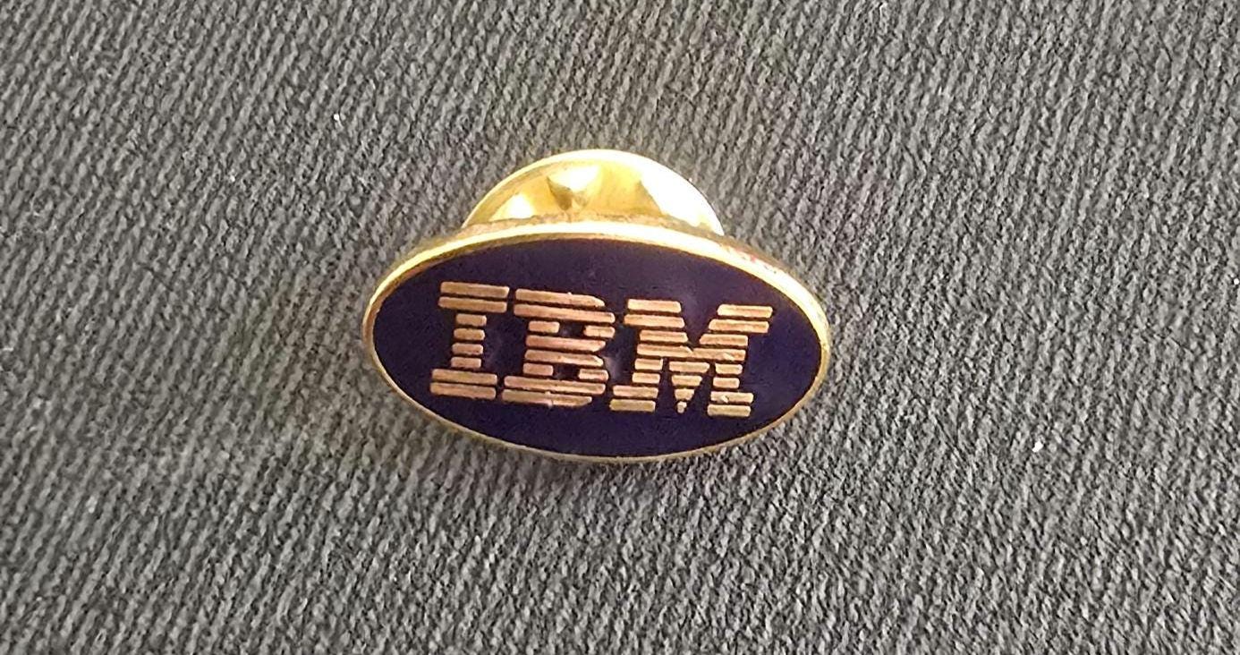 IBM ピンバッジ　金色 Ibm Badge - Etsy