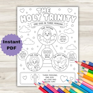 Puede incluir: Una página para colorear en blanco y negro titulada The Holy Trinity, con ilustraciones del Padre, el Hijo y el Espíritu Santo en círculos. La página incluye texto, nubes, estrellas, corazones y una cruz, con lápices de colores en la parte inferior.