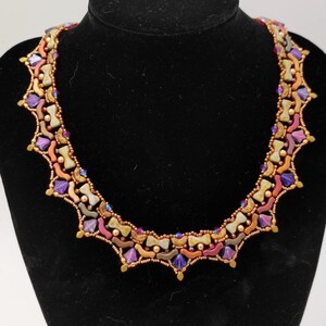 Beading Tutorial - Annabelle necklace - Bridge beads, Bow Tie, Lily, Arcos, Crystals, Pearls, Gekko beads and seed beads