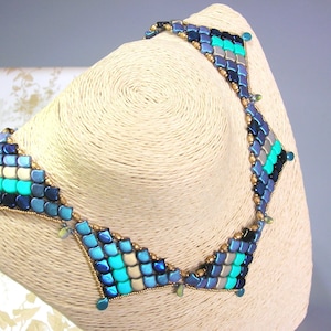 Tutorial - Necklace - Crown - Ginko, Tulip Petal, Pip, Fire Polish, and seed beads